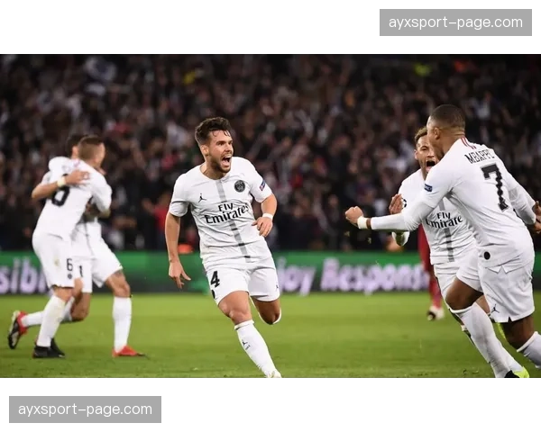 里尔主场3-0完胜朗斯，巩固欧冠资格争夺位置